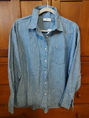 Vineyard Vines Women's Chambray Weekend Button-Down - NWT- Size 6